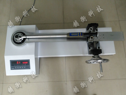 扭力扳手測(cè)量?jī)x圖片